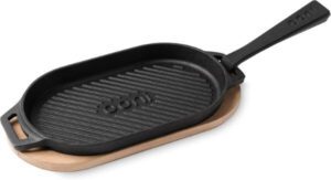 Ooni Cast Iron Grizzler Pan with Handle & Wooden Base (best pan for steaks)